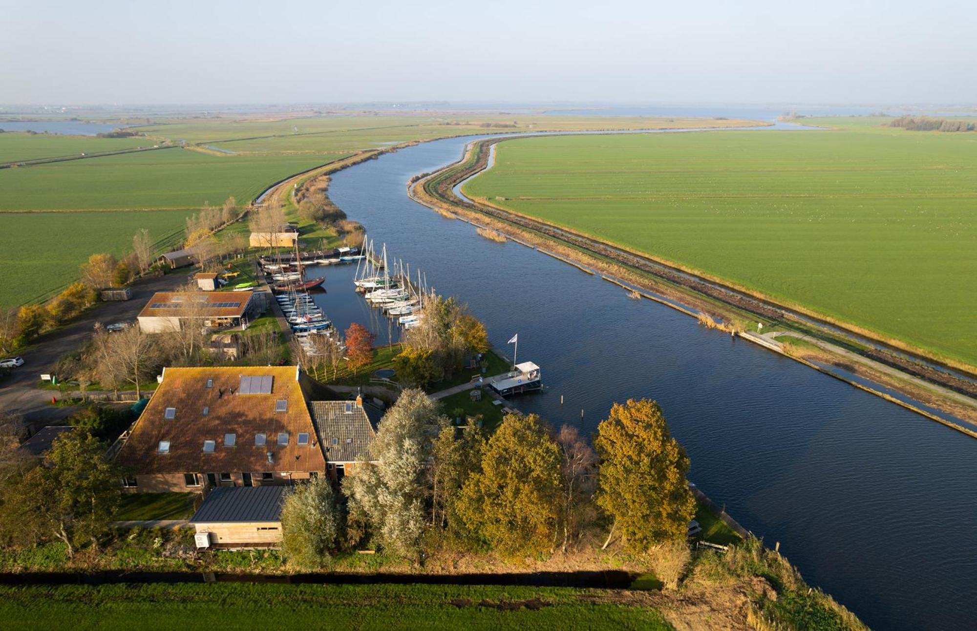 Boornzwaag over de Wielen Rufus Aan Het Water B&B 외부 사진